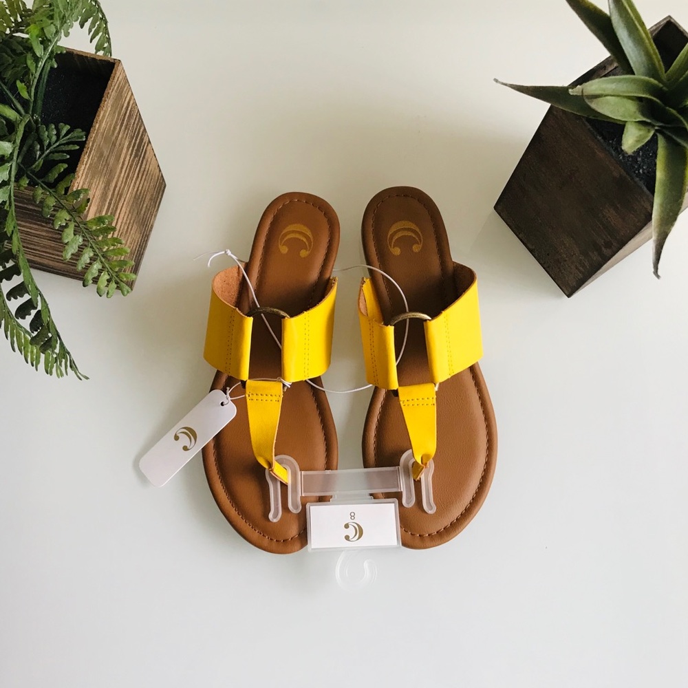 NEW! CC YELLOW MED SANDALS
